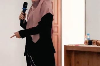 Pelatihan Penulisan Karya Ilmiah Bersama Mahasiswa/I STIQ RAKHA Amuntai