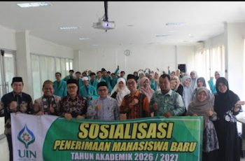 Dosen STIQ Amuntai Menjadi Moderator Seminar Revitalisasi Pondok Pesantren sebagai Pilar Utama Pendidikan Karakter